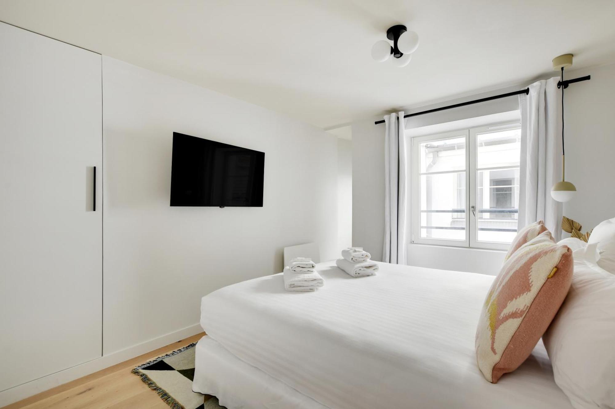 Sereners Apartments In Montorgueil - Rue Saint-Denis ปารีส ภายนอก รูปภาพ