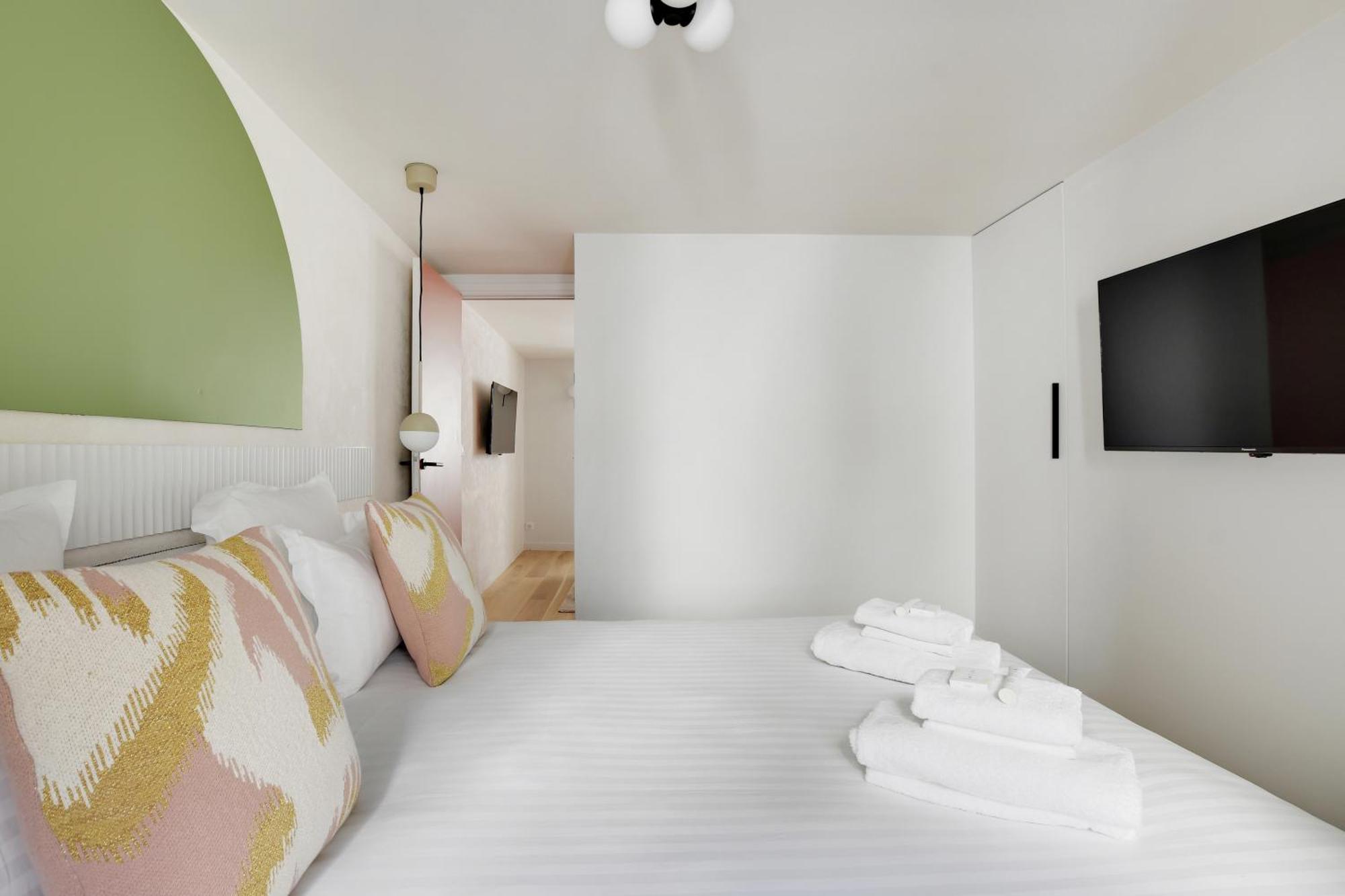 Sereners Apartments In Montorgueil - Rue Saint-Denis ปารีส ภายนอก รูปภาพ