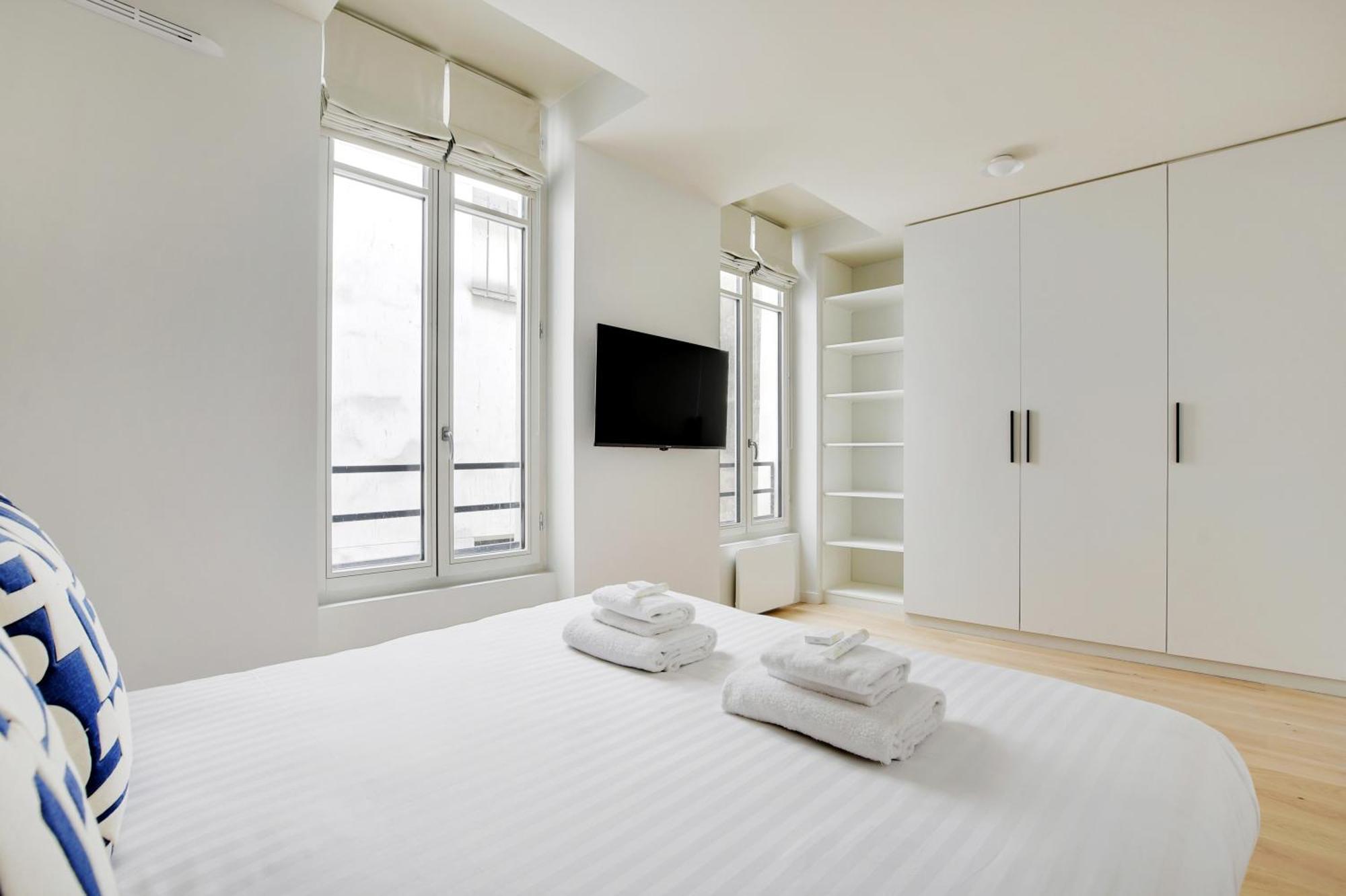 Sereners Apartments In Montorgueil - Rue Saint-Denis ปารีส ภายนอก รูปภาพ